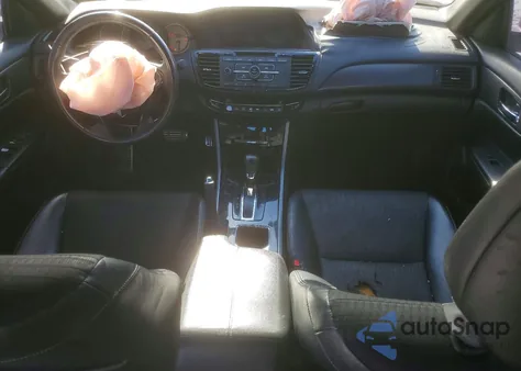 2017 Honda Accord Sport z USA, uszkodzony, nr VIN 1HGCR2F59HA173024